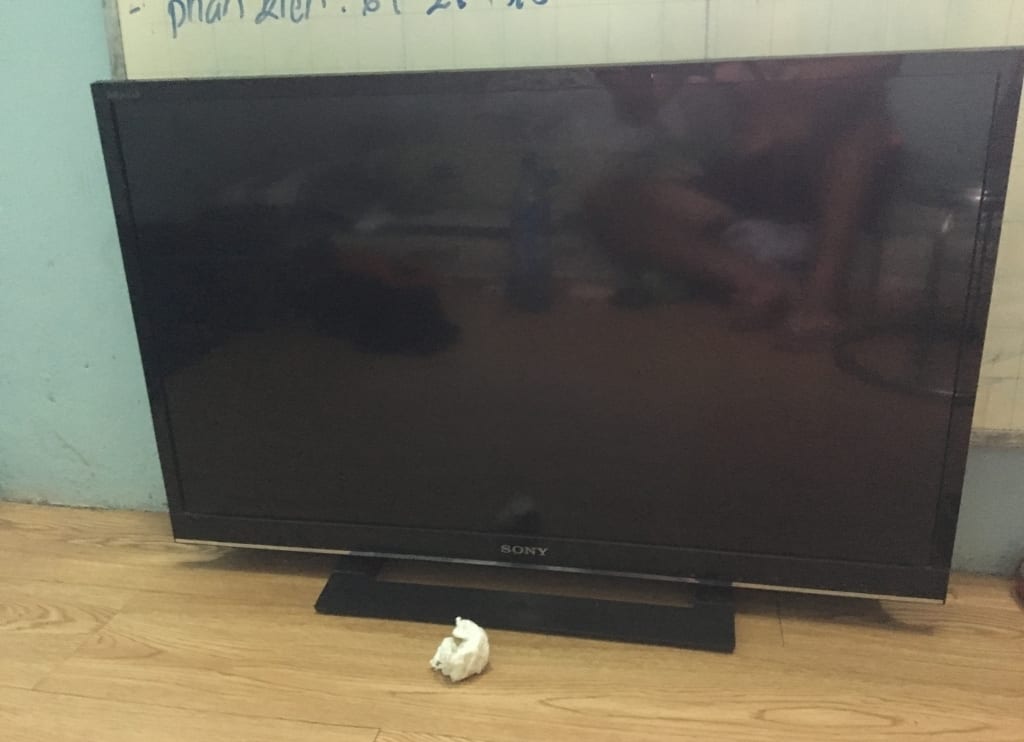 Lỗi Tivi Sony Tự Bật Tắt Liên Tục