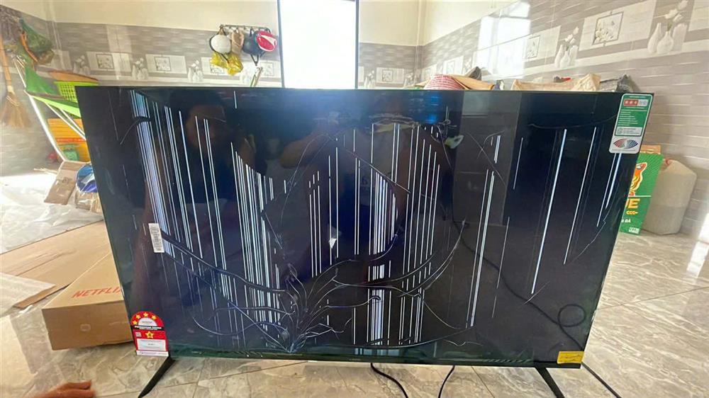 Thay màn hình tivi sony bị vỡ